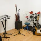 La imagen 2 de la Empresa ACADEMIA DE MÚSICA FAMA Instrumentos y Librerias Musicales en Madrid M