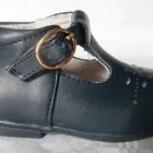 La imagen 34 de la Empresa ANZABAR Zapaterías en Donostia SS