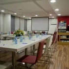 La imagen 6 de la Empresa APARTO SUITES MURALTO Transportes y Turismo en Madrid M