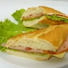 La imagen 3 de la Empresa BAR CAFETERIA TODO LO CONTRARIO Restaurantes de Tapas en Santa Cruz de Tenerife TF