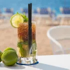 La imagen 11 de la Empresa BLUE BAR BEACH CLUB BY HTOPGROUP Transportes y Turismo en Calella B