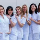 La imagen 2 de la Empresa CARMEN VARGAS CLÍNICA DENTAL Salud y Medicina en Sevilla SE