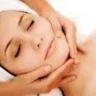 La imagen 16 de la Empresa CAROSSA ESTÉTICA & PELUQUERÍA UNISEX Salones de Belleza en Torremolinos MA