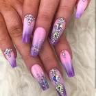 La imagen 2 de la Empresa CENTRO DE UÑAS, ESTÉTICA Y MÁS Salones de Belleza en Madrid M