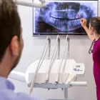 La imagen 11 de la Empresa CLÍNICA DENTAL DENTALKIUB Salud y Medicina en L'Hospitalet de Llobregat B