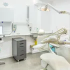 La imagen 4 de la Empresa CLINICA DENTAL VENEER'S Salud y Medicina en Barcelona B