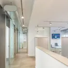 La imagen 14 de la Empresa CLINICA DENTAL VENEER'S Salud y Medicina en Barcelona B