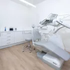 La imagen 4 de la Empresa CLÍNICA OC CLINIC Odontologos Y Estomatologos: Ortodoncia en Torremolinos MA