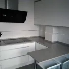 La imagen 9 de la Empresa COCINAS Y CARPINTERÍA YORYE Servicios Profesionales y de Negocios en Badajoz BA