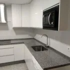 La imagen 20 de la Empresa COCINAS Y CARPINTERÍA YORYE Servicios Profesionales y de Negocios en Badajoz BA