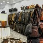 La imagen 2 de la Empresa CURTIDOS MORO Marroquinería, Guarnicionería, Talabartería y Otros Artículos de Piel en Gijón O