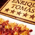 La imagen 26 de la Empresa ENRIQUE TOMÁS JAMON-TAPAS-VINO Tiendas y Productores de Alimentos en Santa Coloma de Gramenet B