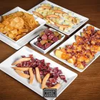 La imagen 39 de la Empresa ENRIQUE TOMÁS JAMON-TAPAS-VINO Tiendas y Productores de Alimentos en Santa Coloma de Gramenet B