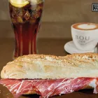 La imagen 49 de la Empresa ENRIQUE TOMÁS JAMON-TAPAS-VINO Tiendas y Productores de Alimentos en Santa Coloma de Gramenet B