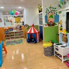 La imagen 9 de la Empresa ESCUELA INFANTIL PRIMEROS PASOS Guarderías en Alcorcón M