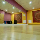 La imagen 7 de la Empresa ESCUELA MASAJE CALIFORNIANO KAIZEN Salud y Medicina en Madrid M