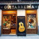 La imagen 2 de la Empresa GUITARRAS MANZANERO Instrumentos y Librerias Musicales en Madrid M