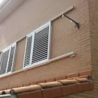 La imagen 14 de la Empresa HOG VENTANAS. CARPINTERÍA DE ALUMINIO Y PVC Servicios Profesionales y de Negocios en Salamanca SA