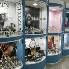 La imagen 2 de la Empresa JOYERÍA DELUXE Reparación de Relojes en Torremolinos MA