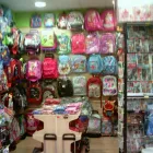 La imagen 2 de la Empresa JUGUETERÍA TRIS TRAS MuÑecas, MuÑecos Y Peluches: Establecimientos en Sant Pere de Ribes B