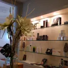 La imagen 1 de la Empresa MIRRORS Productos y Servicios de Cuidado Personal en Barcelona B
