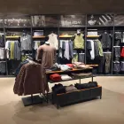 La imagen 1 de la Empresa NIKE STORE BARCELONA - LA MAQUINISTA Zapaterías en Barcelona B