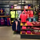 La imagen 9 de la Empresa NIKE STORE BARCELONA - LA MAQUINISTA Zapaterías en Barcelona B