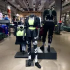 La imagen 16 de la Empresa NIKE STORE BARCELONA - LA MAQUINISTA Zapaterías en Barcelona B