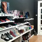 La imagen 22 de la Empresa OINAK PIES GRANDES Zapaterías en Madrid M