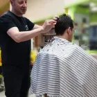 La imagen 9 de la Empresa PELUQUERÍA ARTURO COMÍN Productos y Servicios de Cuidado Personal en Zaragoza AR