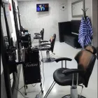 La imagen 2 de la Empresa PELUQUERIA UNISEX TRES HERMANOS Productos y Servicios de Cuidado Personal en Valdemoro M