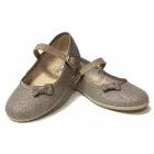 La imagen 11 de la Empresa PEQUEÑA HUELLA Zapaterías en Madrid M