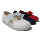 La imagen 12 de la Empresa PEQUEÑA HUELLA Zapaterías en Madrid M