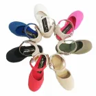 La imagen 13 de la Empresa PEQUEÑA HUELLA Zapaterías en Madrid M