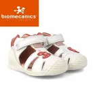 La imagen 17 de la Empresa PEQUEÑA HUELLA Zapaterías en Madrid M