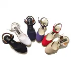 La imagen 24 de la Empresa PEQUEÑA HUELLA Zapaterías en Madrid M