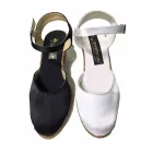 La imagen 25 de la Empresa PEQUEÑA HUELLA Zapaterías en Madrid M