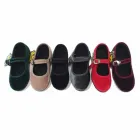 La imagen 92 de la Empresa PEQUEÑA HUELLA Zapaterías en Madrid M