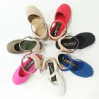 La imagen 110 de la Empresa PEQUEÑA HUELLA Zapaterías en Madrid M