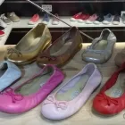 La imagen 124 de la Empresa PEQUEÑA HUELLA Zapaterías en Madrid M