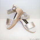 La imagen 137 de la Empresa PEQUEÑA HUELLA Zapaterías en Madrid M