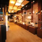 La imagen 3 de la Empresa PILIGHT SHOP Inmobiliaria y Reformas en Barcelona B