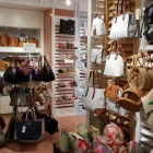 La imagen 2 de la Empresa PRETTY - ZAPATERÍA Y COMPLEMENTOS Zapaterías en Torremolinos MA