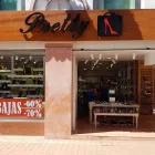 La imagen 3 de la Empresa PRETTY - ZAPATERÍA Y COMPLEMENTOS Zapaterías en Torremolinos MA