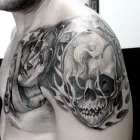 La imagen 3 de la Empresa RED TATTOO Tatuajes Y Piercing en Leganés M