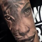 La imagen 2 de la Empresa RED TATTOO Tatuajes Y Piercing en Leganés M