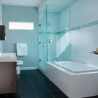 La imagen 7 de la Empresa REFORMAS EN GENERAL AM Inmobiliaria y Reformas en Donostia SS