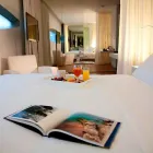 La imagen 24 de la Empresa RENAISSANCE BARCELONA FIRA HOTEL Transportes y Turismo en Barcelona B