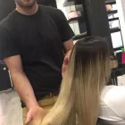 La imagen 11 de la Empresa SALÓN LOUNGE ESTILISTES Salud y Medicina en Barcelona B