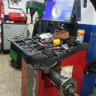 La imagen 1 de la Empresa TALLERS ÓSCAR Tienda de Neumáticos en Santa Coloma de Gramenet B